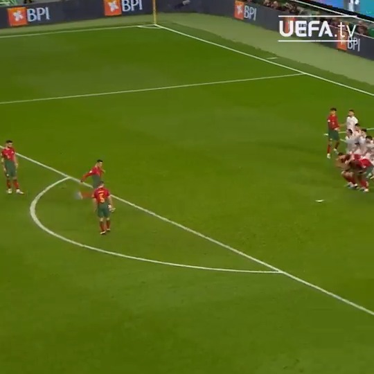 This is something I want so badly, Cristiano scoring a free kick goal again soon 🤲🏼