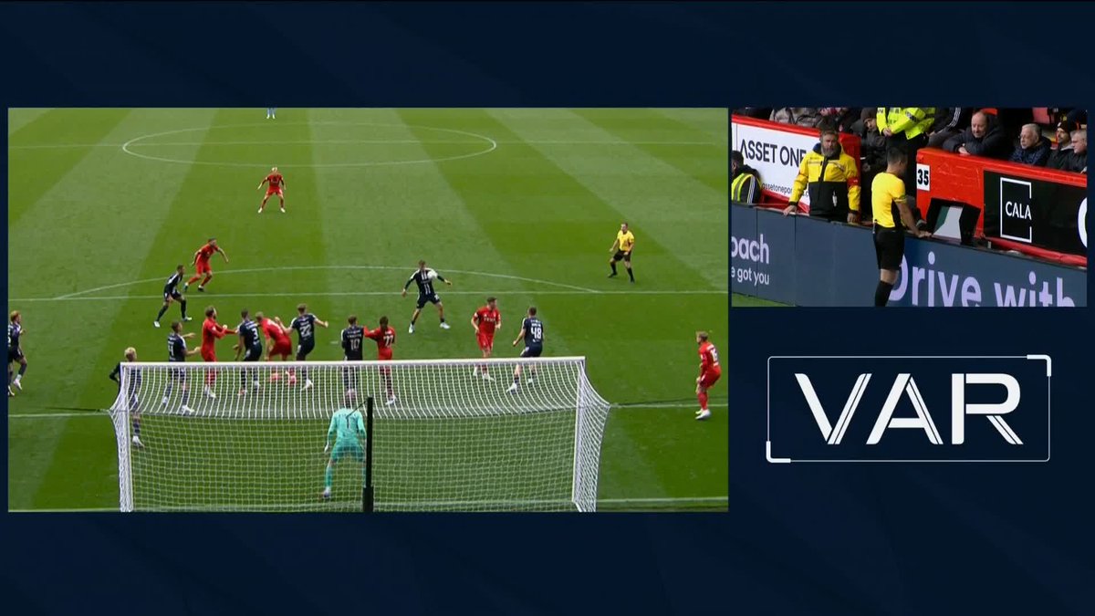 🗣️ "Referees in Scotland are really consistent on this..." On Ref Watch, Dermot Gallagher agreed with the decision to award Aberdeen a penalty for their opener against Dundee ⤵️