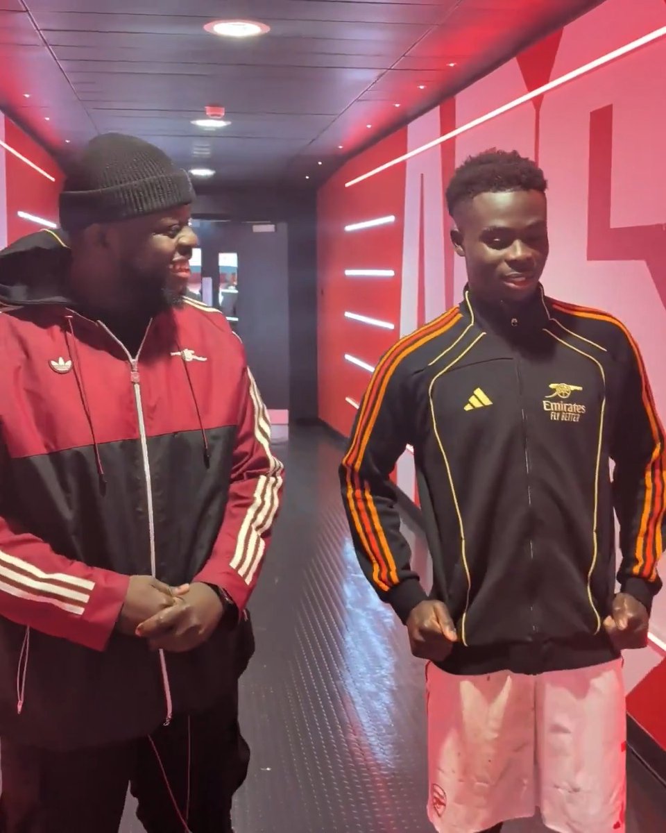 💬 "I've got a lot more in me." Bukayo caught up with Frimmy after reaching his newest milestone for the club 👏