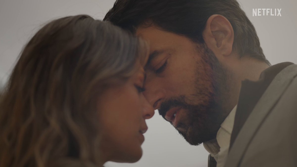 Herkesin dilindeki o aile. Enfes Bir Akşam 10 Ekim'de sadece Netflix'te.