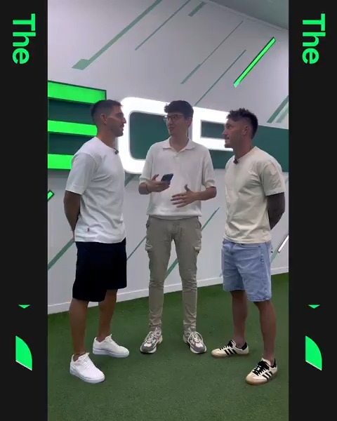 🆕 Vuelve #ElCórnerLALIGA de EA SPORTS FC ESPAÑA de la mano del Elche Club de Fútbol. 🤍💚 Hoy Andrés Weiss nos trae un 'Conociendo al equipo' con Adrián Lamo.bigas y @josanferrandez7.