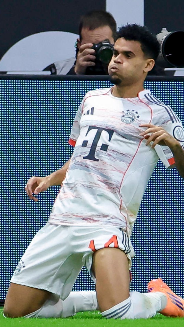 Luis Díaz ➡️ 15 seconds 👏