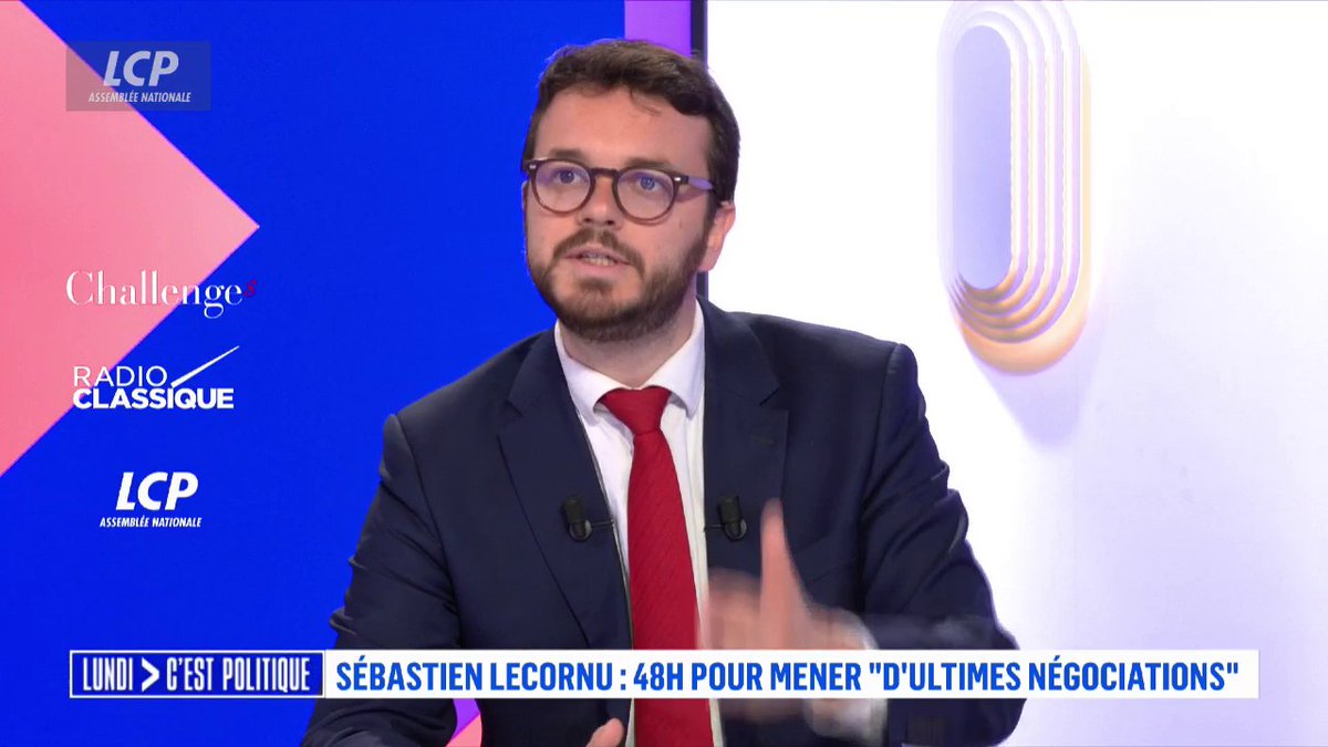 .Arthur Delaporte (PS) appelle à la nomination d'un Premier ministre de gauche, avec la "non-censure des macronistes, la participation des Ecologistes et des communistes, et le soutien des insoumis". "Nous ne ferons pas un gouvernement avec les macronistes." #LCPol