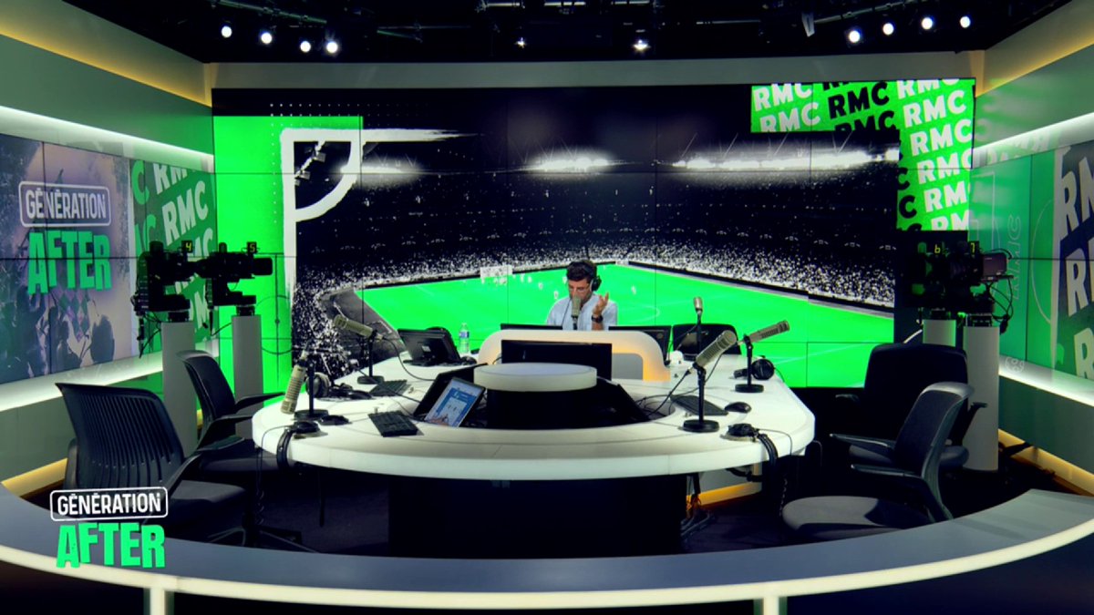 🏴 Julien Laurens : "Il y a beaucoup de problèmes dans cette équipe de Liverpool, que ce soit individuellement ou collectivement. Mais pour moi, il n'y a pas de crise."