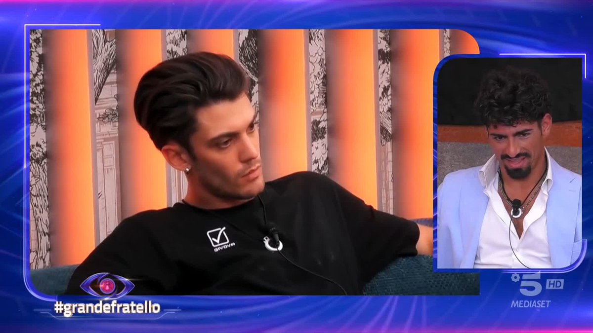 Tra amore, personalità e lettere a Giacomo Leopardi, Jonas ha molto da farci scoprire 😉 #GrandeFratello