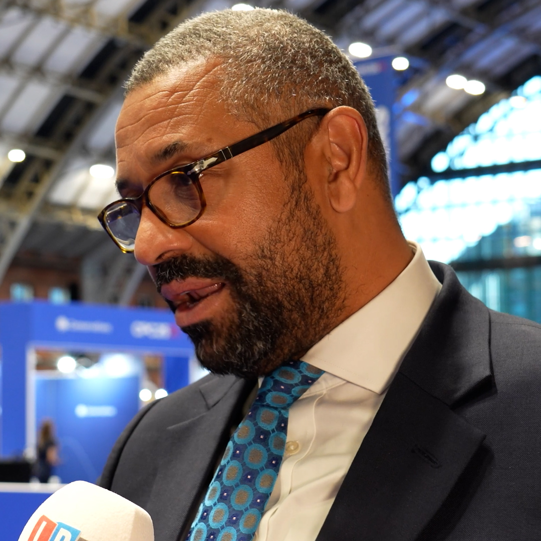 'If you want cheap headlines, Nigel Farage can do that for you.' James Cleverly🇬🇧 insists that the Tories are the only party with 'credible answers' on immigration.