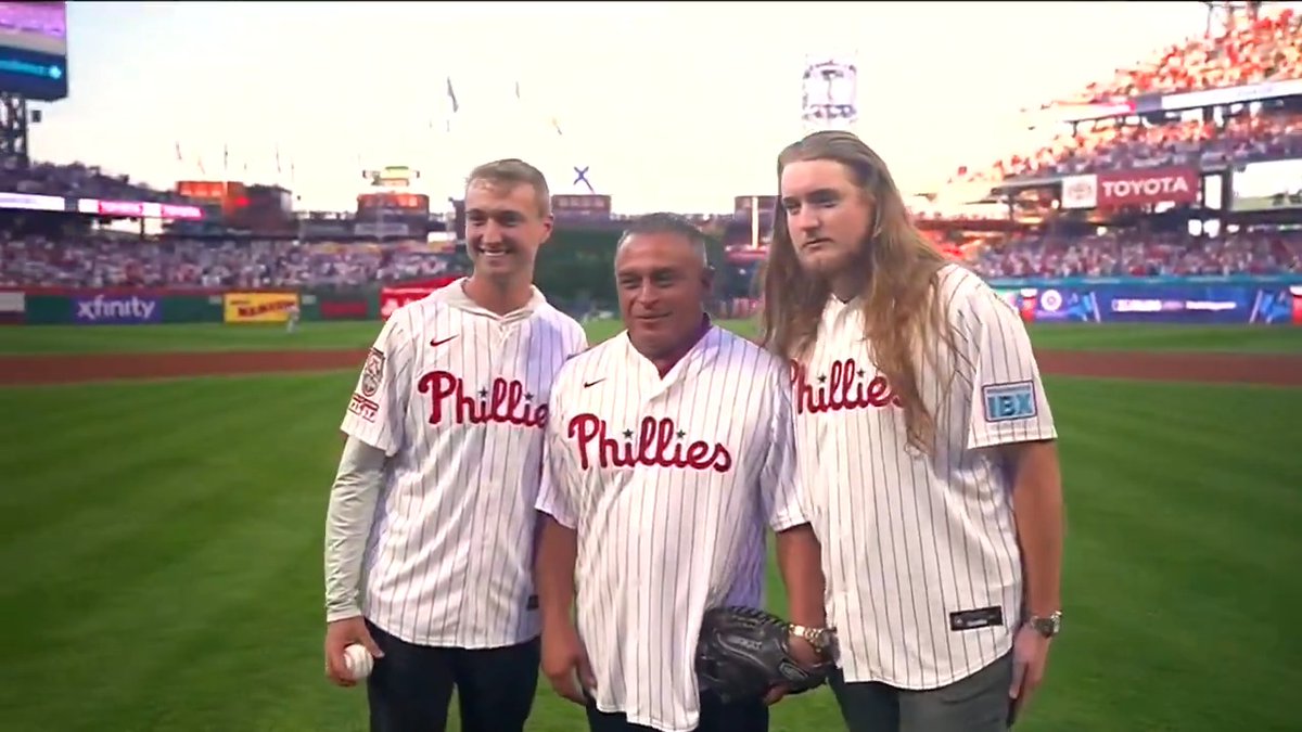 Roy Halladay's sons Braden and Ryan threw out tonight's first pitch on the 15-year anniversary of Halladay's #NLDS no-hitter ❤️