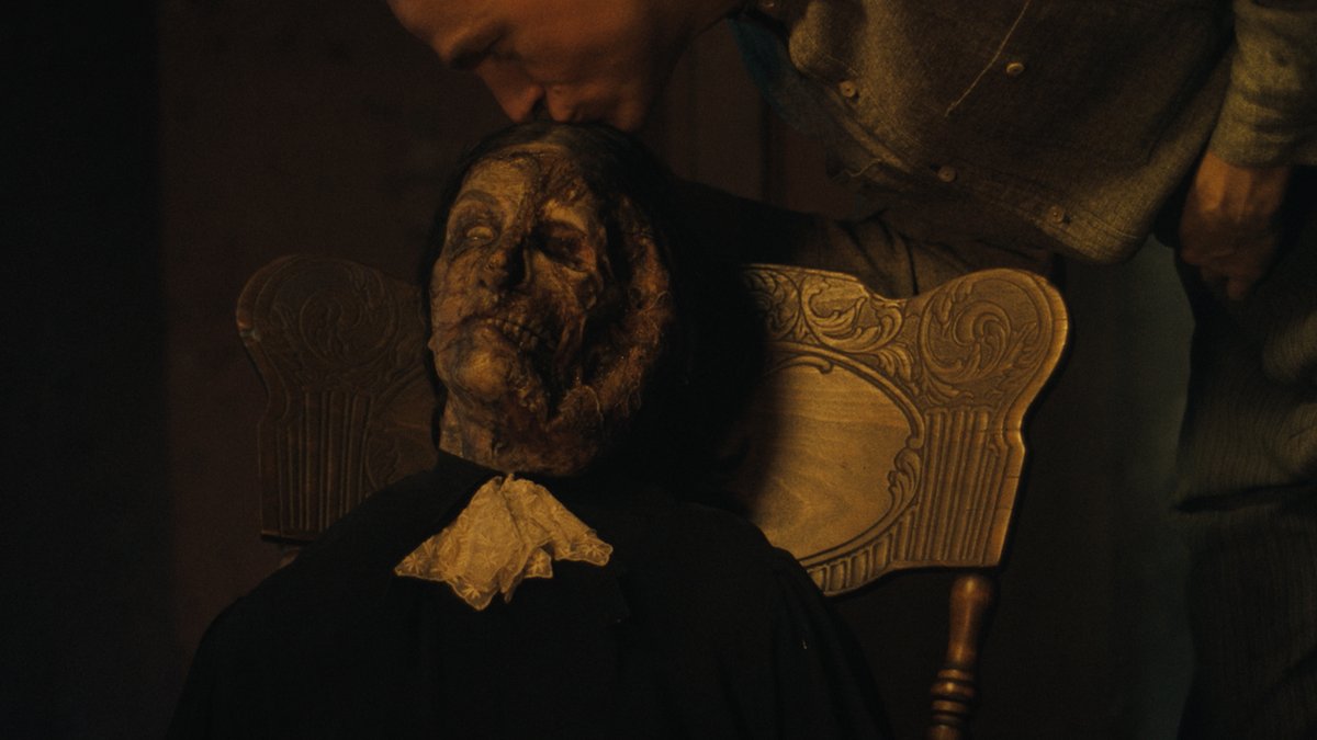 Perceberam as referências dos filmes que foram inspirados pelo Ed Gein enquanto viam a série? 👀