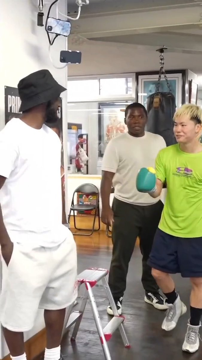 Terence Crawford 🤝 Tenshin Nasukawa 'Bud' linked up with the Japanese superstar while visiting the legendary Teiken Gym in Japan 🇯🇵 Nasukawa will return next month against Takuma Inoue for his first world title bout 🥊