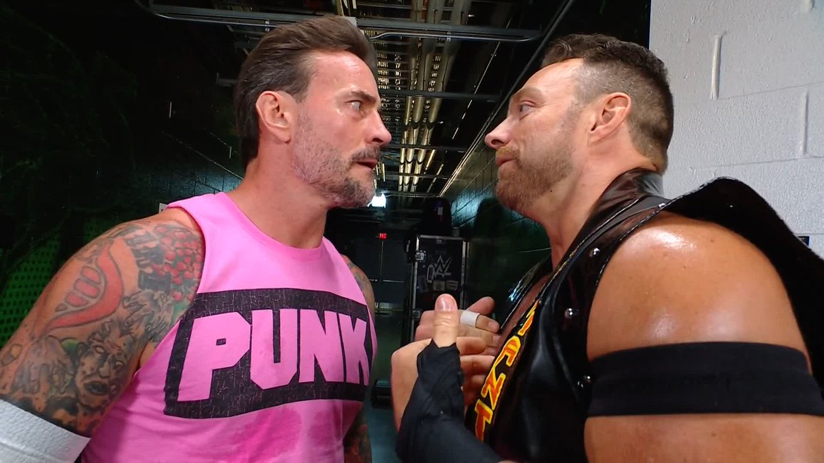 "Don't get pinned." LA Knight had only one piece of advice for player/coach 😅