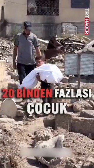 Gazze'nin çocukları 2 yıldır can çekişiyor! Katil İsrail, son 2 yılda 20 binden fazla Gazzeli çocuğu hayattan kopardı. #BitmeyenSoykırımGazze #EndlessGenocideGaza