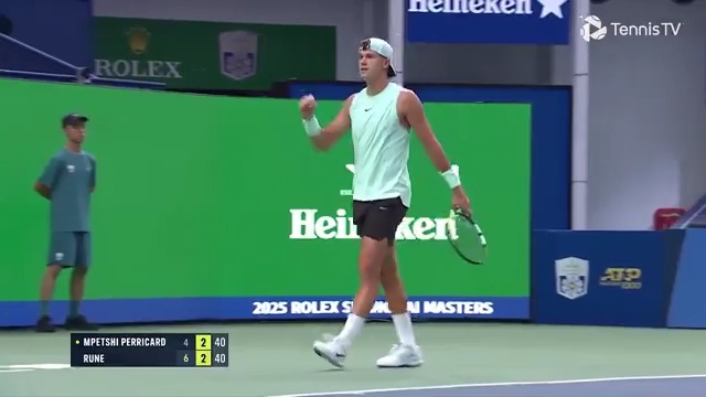 235kmh serve from Mpetshi Perricard. Holger Rune hits a return winner.