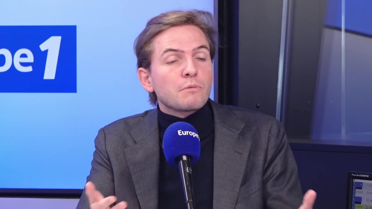"Il est dans une tour d'ivoire, il est enfermé avec des conseillers, c'est une véritable cour qui est autour de lui" déclare Erik Tegnér #ChristineKellyEtVous Christine KELLY #Europe1