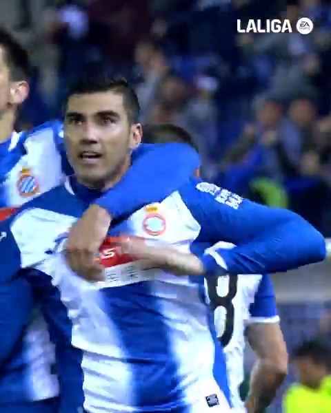 Por lo que sea del gol que os marcó Don José Antonio Reyes para darnos la victoria en el descuento no hablas. Lo mejor de todo, su celebración llevándose las manos a las orejas mientras mira a la grada visitante llena de paletos y analfabetos.#RCDE