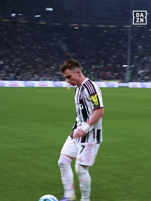 🚨🚨🚨ـــ ما وراء الكواليس : فيدريكو غاتي (مدافع يوفنتوس) بعد تصدي مانيان لتسديدته 🗣️ : — ” جنون ! ، اللعنة ، كيف صدها ؟! “ .
