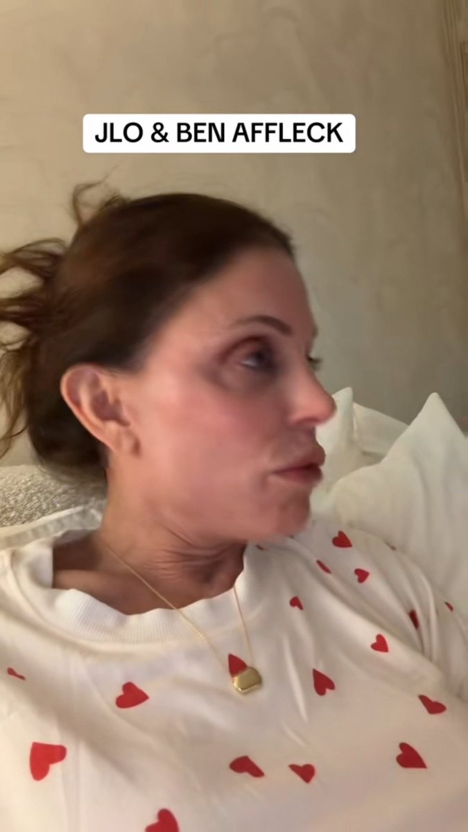 I don’t like it. I love it love it love it #jlo #benaffleck #premiere