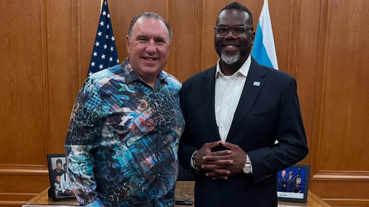 POWERFUL: Pastor Rodney Howard-Browne Had A Come To Jesus Moment With Mayor Of Chicago Brandon Johnson! THIS Is What Is Going To Save Our Country! "They Want A Civil War- They Want Whites & Blacks Killing Each Other!"