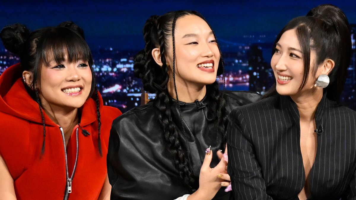 EJAE, AUDREY NUNA &amp; REI AMI react to learning that the KPop Demon Hunters Soundtrack just went platinum! #KPopDemonHuntersOnFallon #FallonTonight