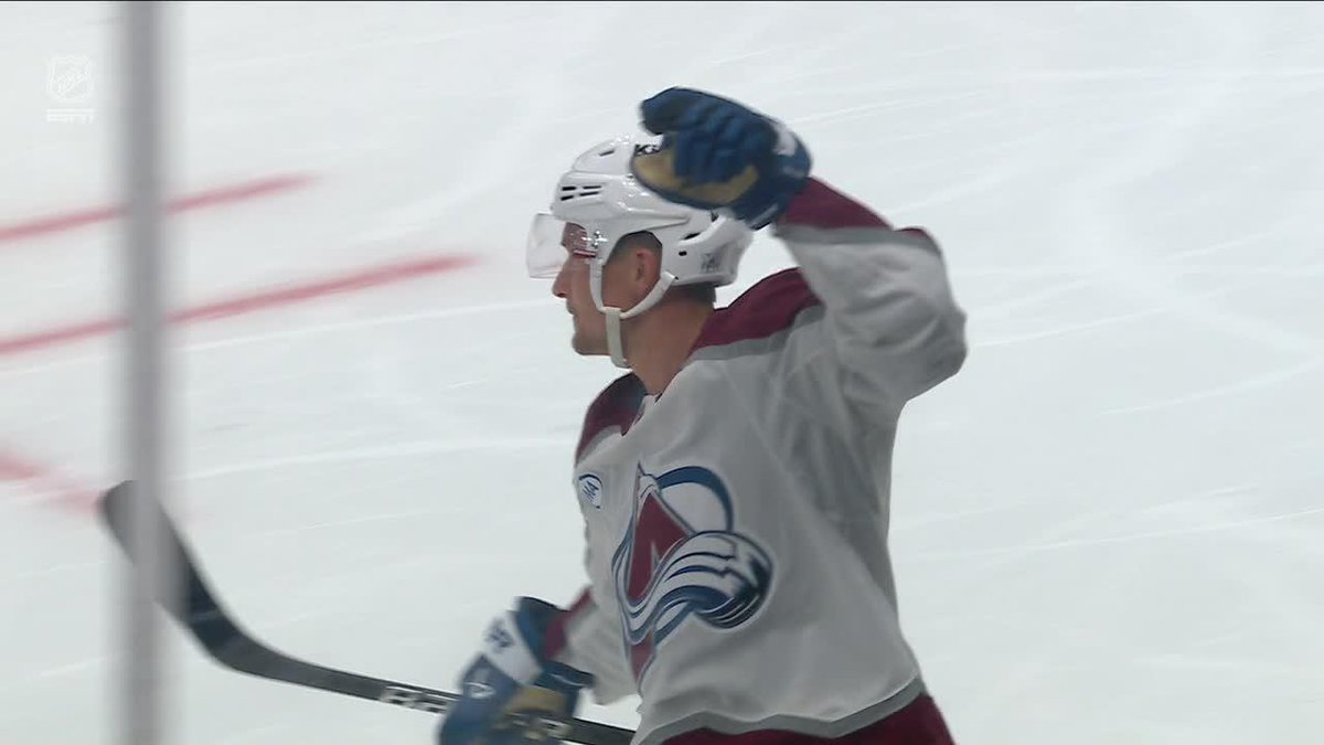 Talk about picking your corner 😨🎯 Marty Necas has his SECOND of the night 🔥