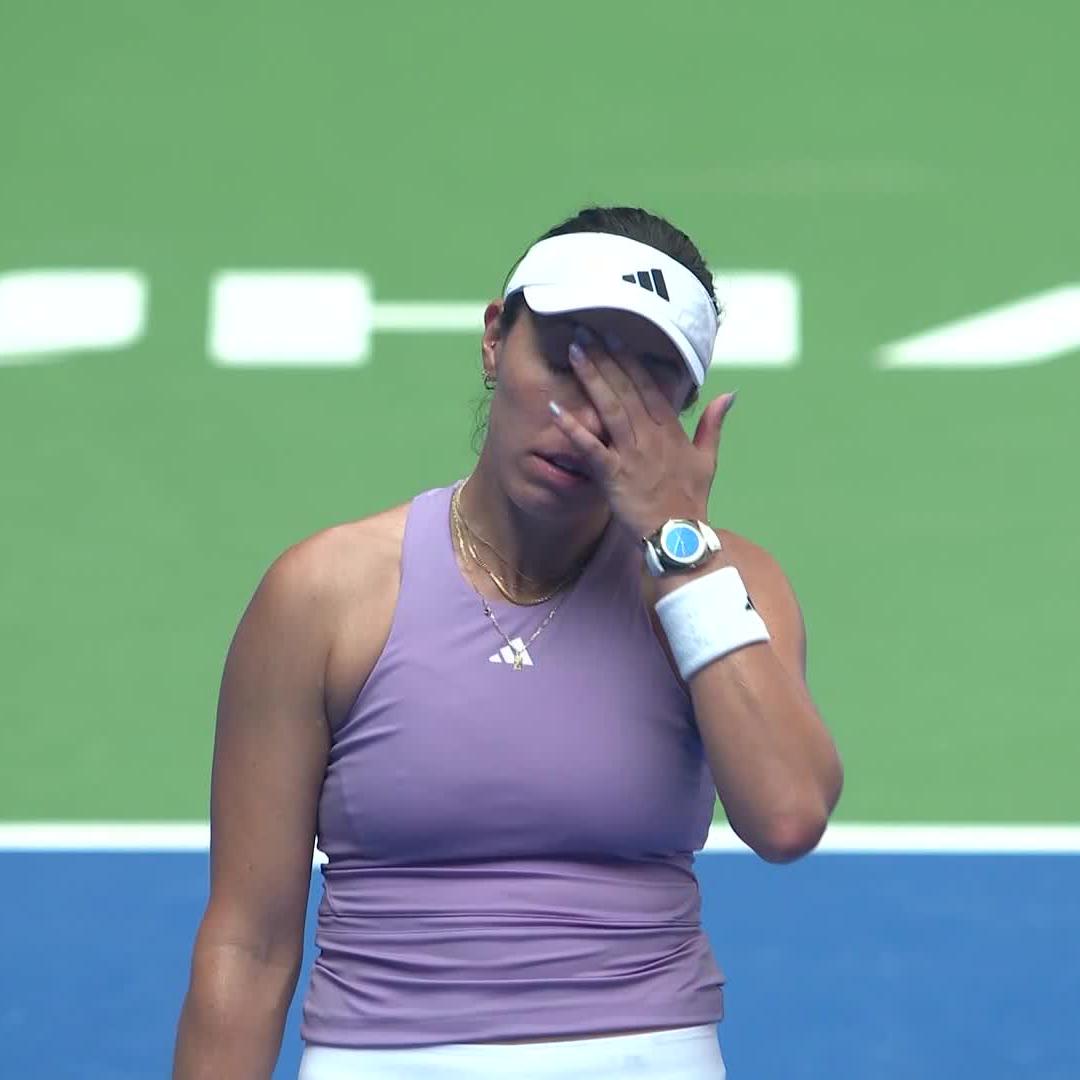 That was INTENSE 😅 Jessie Pegula finds a way to win the final set tiebreak 8-6 to progress against Baptiste. #WuhanOpen
