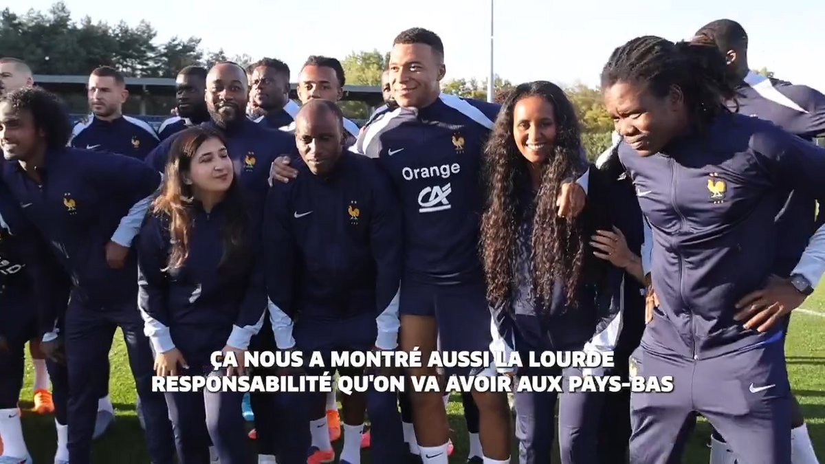 La sélection des réfugiés a rencontré les Bleus à Clairefontaine hier avant d'aller disputer aux Pays-Bas les 14, 15 et 16 octobre la Coupe d'Europe de l'Unité ! 🤝