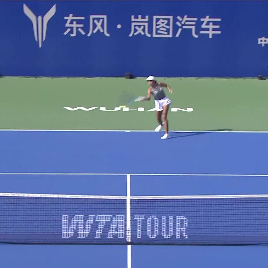 First set Zhang 👏 Shuai Zhang continues to impress on home soil, taking the opening set 6-4 against Cirstea. #WuhanOpen