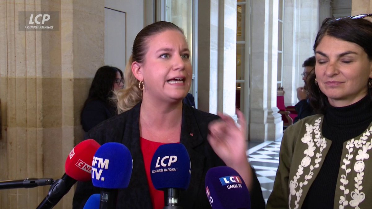 Un gouvernement socialiste "dans lequel Jean-Noël Barrot ou Sébastien Lecornu resteraient à des postes stratégiques" serait censuré "a priori" par les députés LFI, indique Mathilde Panot. #DirectAN