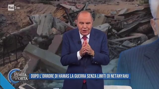 All'1.23 di ieri notte Vespa ha tenuto una lectio magistralis sui motivi per cui non si può parlare di genocidio. In sostanza, quello di Gaza "non è tecnicamente un genocidio" perché non c'è Hitler #portaaporta