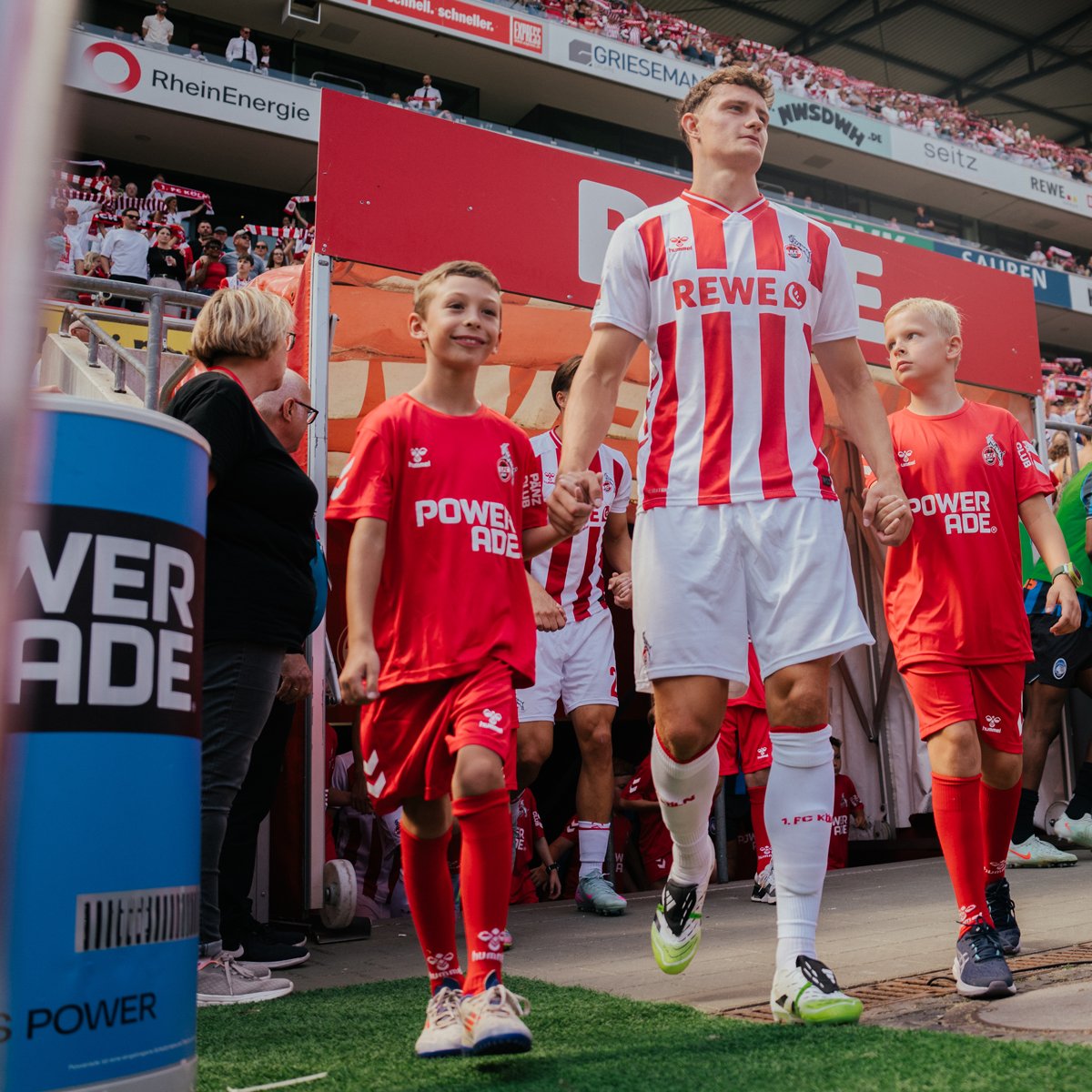 Fast 50 Jahre. Eine Liebe. ❤️🤍 Coca-Cola und der 1. FC Köln – eine Partnerschaft, die Geschichte schreibt! Auf viele weitere gemeinsame Momente voller Leidenschaft, Teamgeist und Emotionen. #effzeh