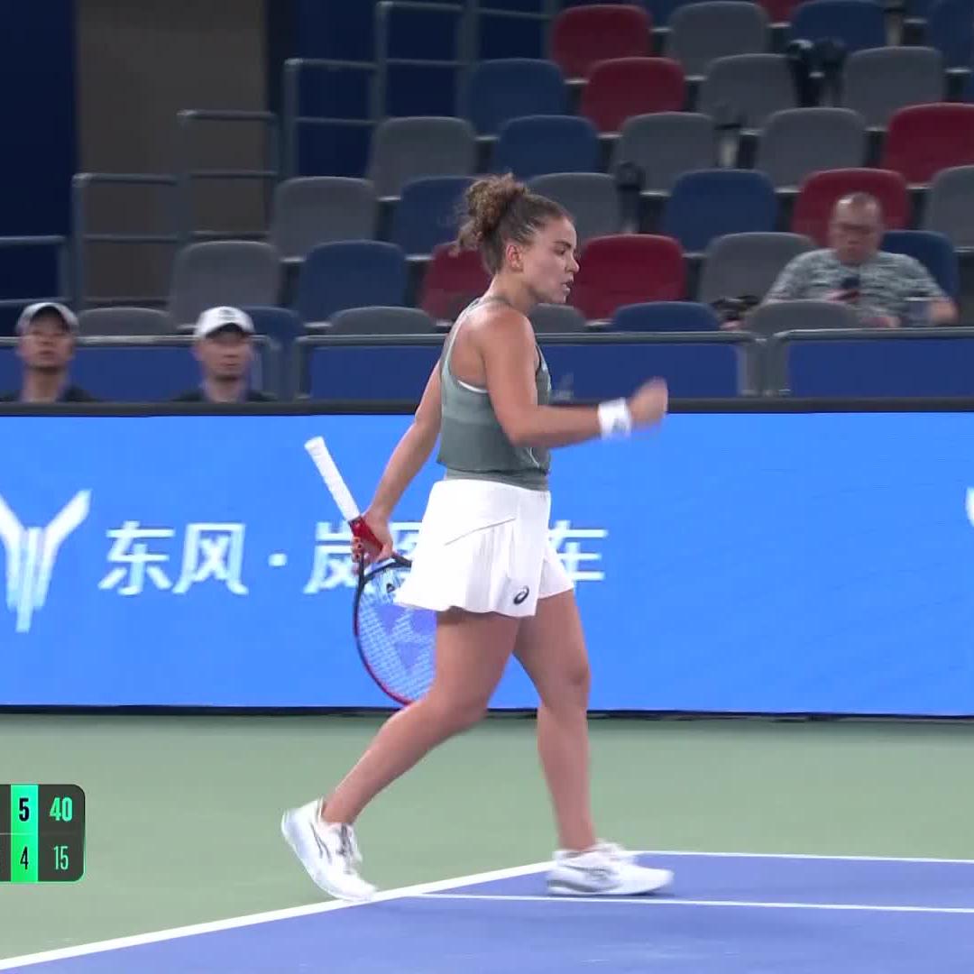 Decider incoming 👀 Jasmine Paolini battles back to stay in it, taking the second set 6-4 against Yuan. #WuhanOpen