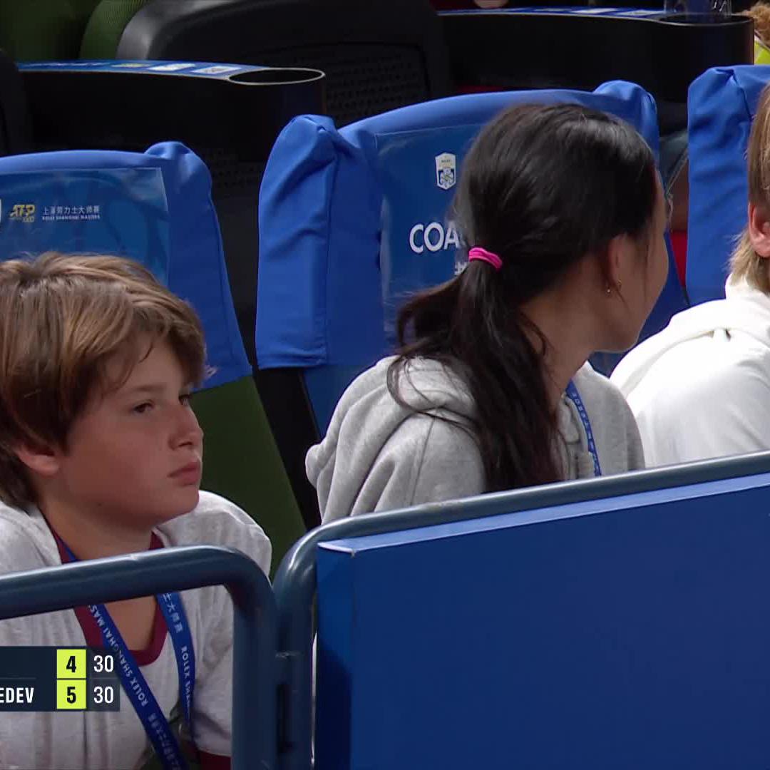 "Couple of Federer's in the house" 🔊 Leo and Lenny Federer watching on in Shanghai 🇨🇳 #RolexShanghaiMasters