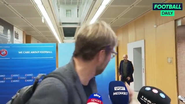 "Who is pepe?" Throwback to Jurgen running away from Guardiola 🤣