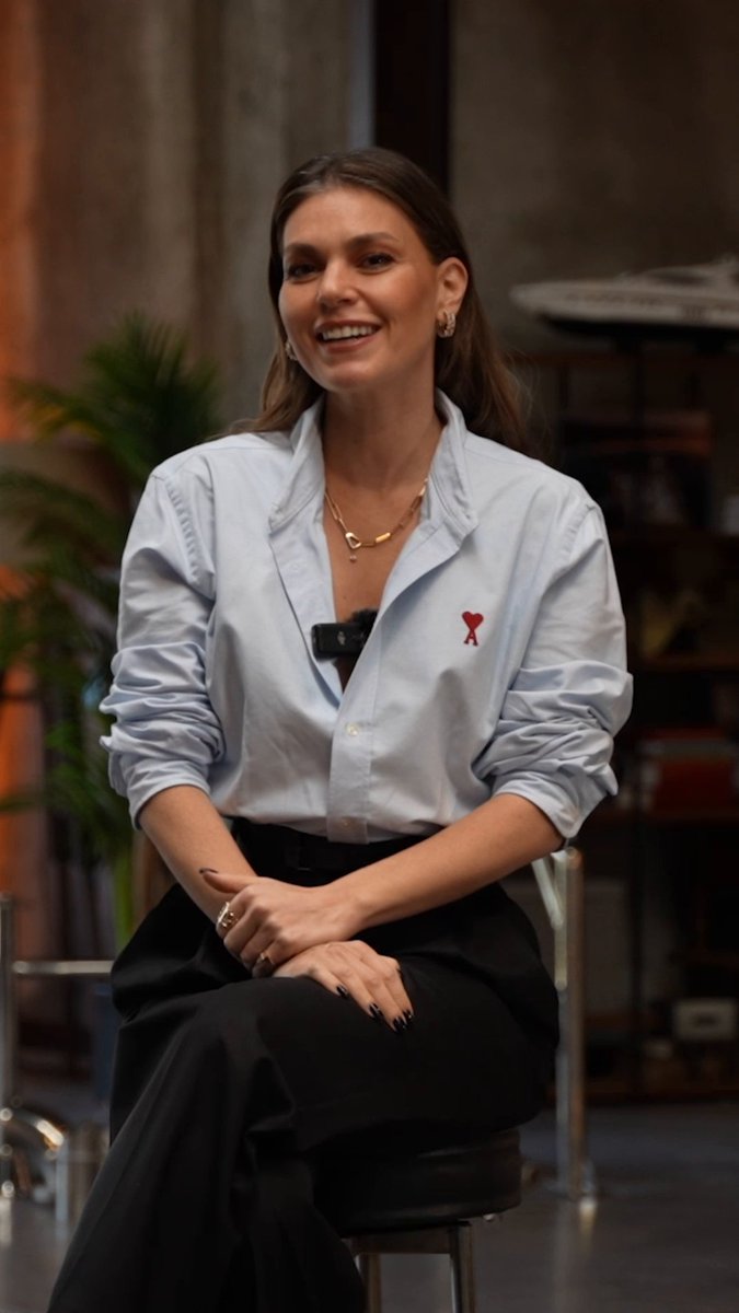 Eski parayla yeni paranın savaşı hiç bu kadar tatlı olmamıştı. 😍 Enfes Bir Akşam 10 Ekim'de sadece Netflix'te.