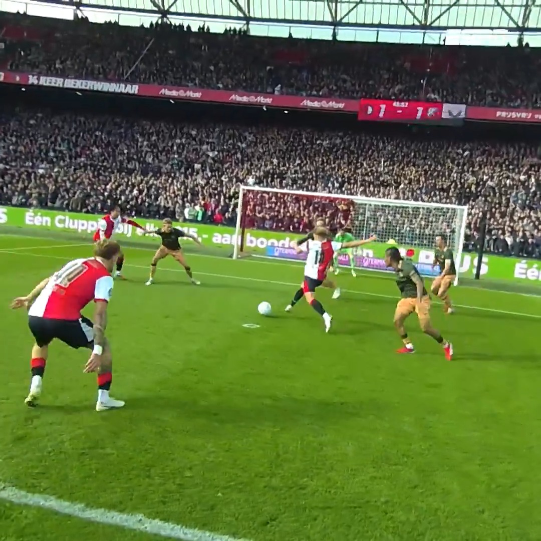 𝐏𝐑𝐈𝐌𝐄𝐔𝐑: REFCAM in de VriendenLoterij Eredivisie 👀🎥 Feyenoord - FC Utrecht door de ogen van Jeroen Manschot 🆕 #ExtraTijd #FairPlay | ARAG Nederland