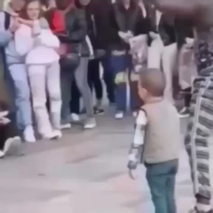 Another reminder that kids trust without limits… at least someone was ready to catch him! 😬👶” “Kids’ trust is unconditional! Good thing this guy had it covered 😬🙌