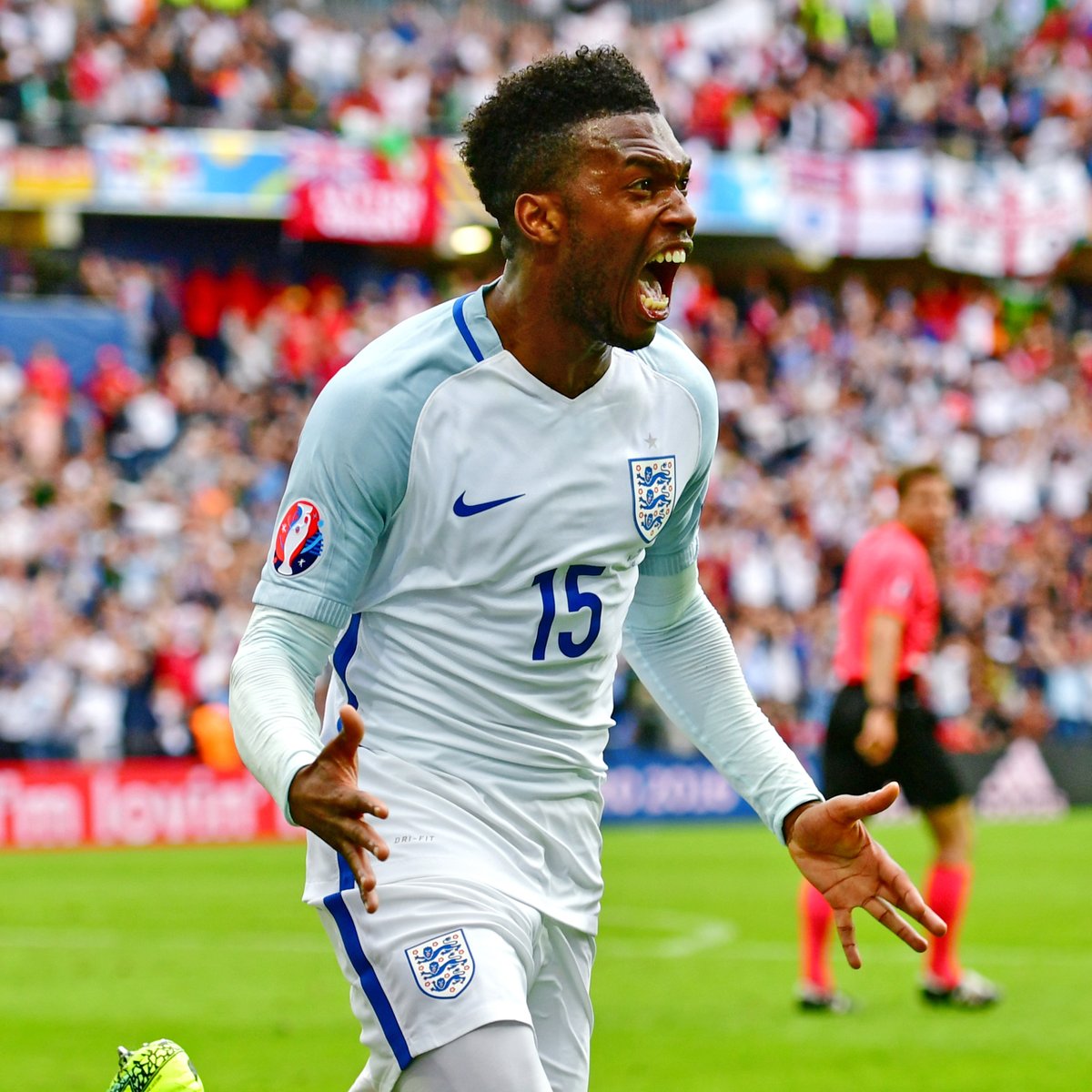 It was an awful tournament for England but EVERYONE remembers where they were when Sturridge bagged that winner against Wales. 😍 Absolute limbs across the country. 🏴󠁧󠁢󠁥󠁮󠁧󠁿 📹 England