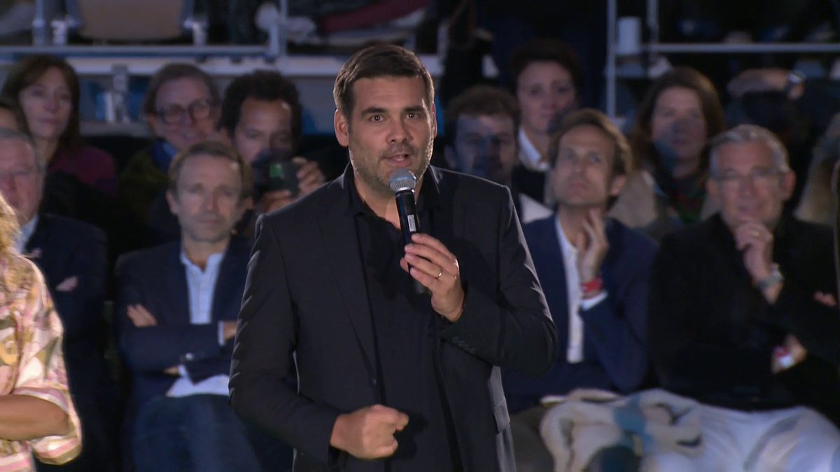 🤝 #Deboutenbouts | Matthieu Matthieu Lartot présente les raisons pour lesquelles il a décidé de créer cette association, mais aussi sa volonté de créer cet événement. Il en profite pour parler de Louis, un enfant victime d'une maladie et membre de l'association.