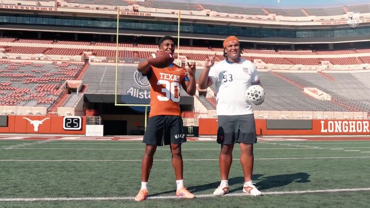 Red, White, & Blue meets Burnt Orange. #USMNT defender Alex Freeman paid a visit to the home of Texas Football this week! 🤘