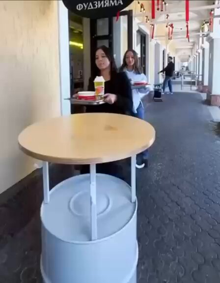 La lealtad es un regalo. Cuando la desprecias por una oportunidad, la vida tiene una forma de devolverte a la soledad. El peor castigo no es estar solo, sino estar solo después de haber rechazado una mano sincera.