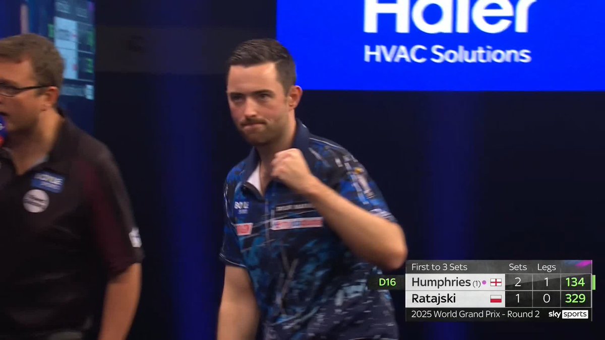 ONE AWAY! Simply sublime from the world number one! Luke Humphries crashes in a spectacular 134 checkout to move to the cusp of victory over Krzysztof Ratajski! 📺 #WGPDarts | R2