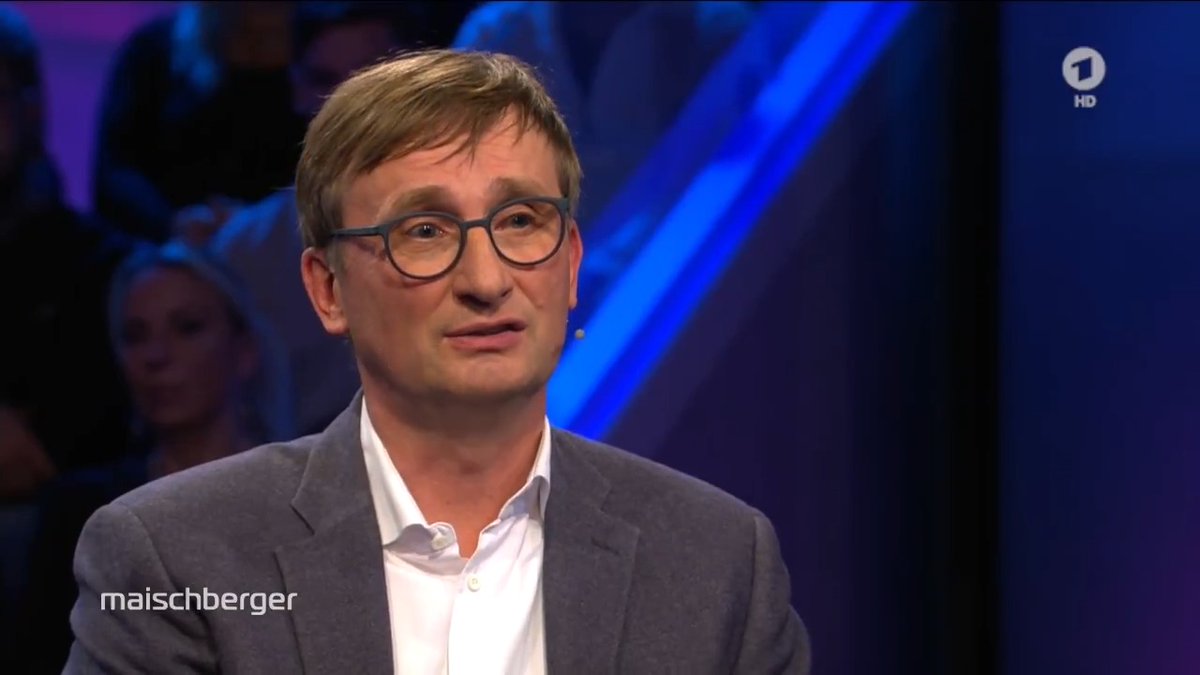 „Die nächsten drei Jahre sind die gefährlichsten. Es kann nach wie vor zu einer militärischen Auseinandersetzung mit Truppen zwischen #Russland und der #NATO kommen und es kann gut sein, dass unsere Truppen in #Litauen kämpfen müssen.“ – Sönke #Neitzel bei #maischberger.