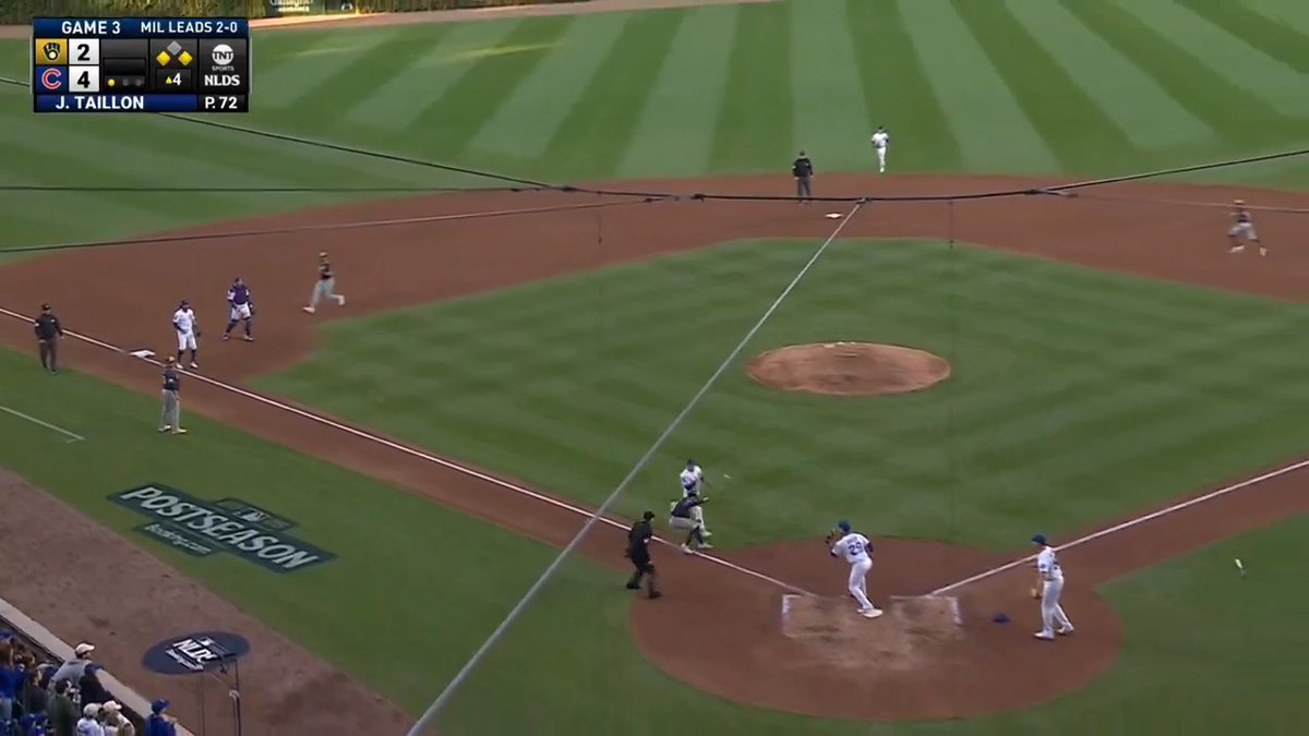 MUST SEE: This play was WILD 😳