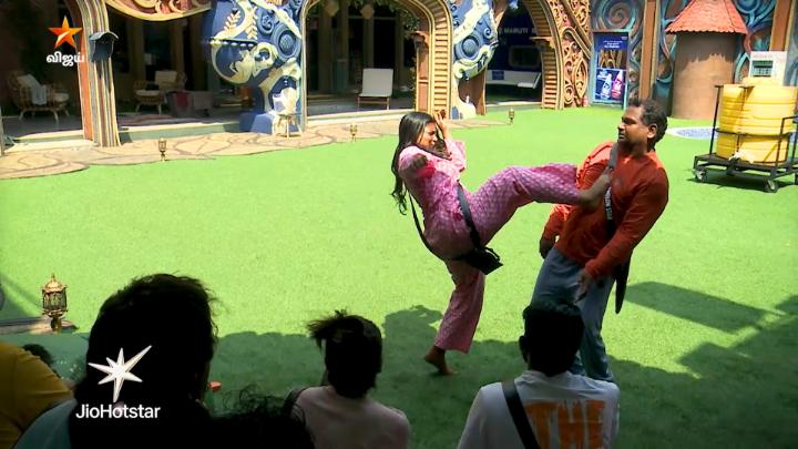#Day4 #Promo1 of #BiggBossTamil Bigg Boss Tamil Season 9 - இன்று இரவு 9:30 மணிக்கு நம்ம விஜய் டிவில.. #BiggBossTamilSeason9 #OnnumePuriyala #BiggBossSeason9Tamil #BiggBoss9 #BiggBossSeason9 #VijaySethupathi #BiggBossTamil #BB9 #BiggBossSeason9 #VijayTV #VijayTelevision