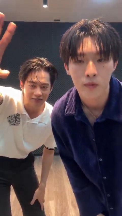 ‘PRETTY GIRL’ DANCE TUTORIAL🕺🏻 ใครเต้นตามได้แล้ว อย่าลืมมาเล่น #PRETTYGIRL_Challenge กันนะครับ เดี๋ยวพวกเราจะเข้าไปตามดูนะ เจอกันครับเหล่า PRETTY GIRL👀! #KIMGUN_PRETTYGIRL #KIMGUN_UNIT #PROXIEth #bROTHERSMUSIC