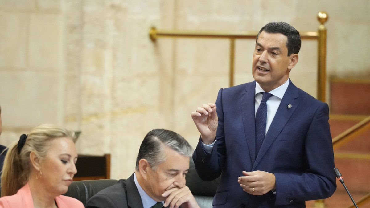 ¿El sistema público de salud tiene errores y se puede mejorar? Sí. ¿Es grave lo que ha sucedido? Sí. ¿Es verdad que haya privatización? NO Ya está bien, dejen de confundir, no se lo vamos a permitir. Juanma Moreno
