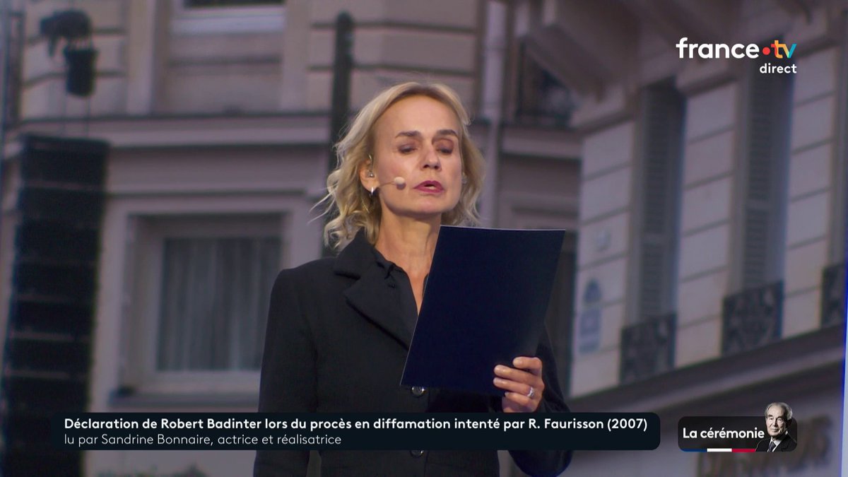 🔴 #Badinter : "J'avais 13 ans quand mon oncle a été arrêté au domicile que nous venions de quitter." Sandrine Bonnaire lit la déclaration de Robert Badinter lors du procès en diffamation intenté par Robert Faurisson.