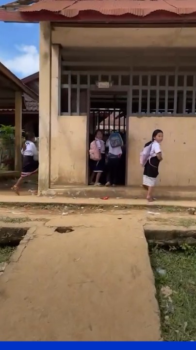 Cette touriste australienne effraie des enfants dans une école au Laos