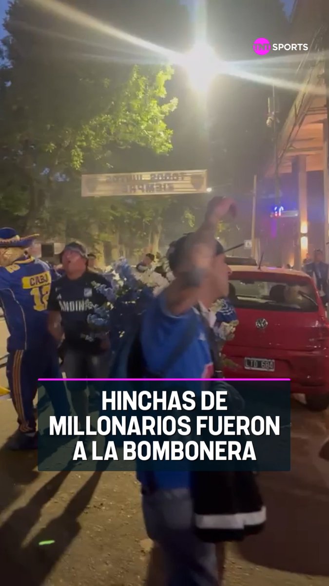 El amor por Russo trasciende todo Varios hinchas Millonarios se acercaron a La Bombonera para despedir a Miguel