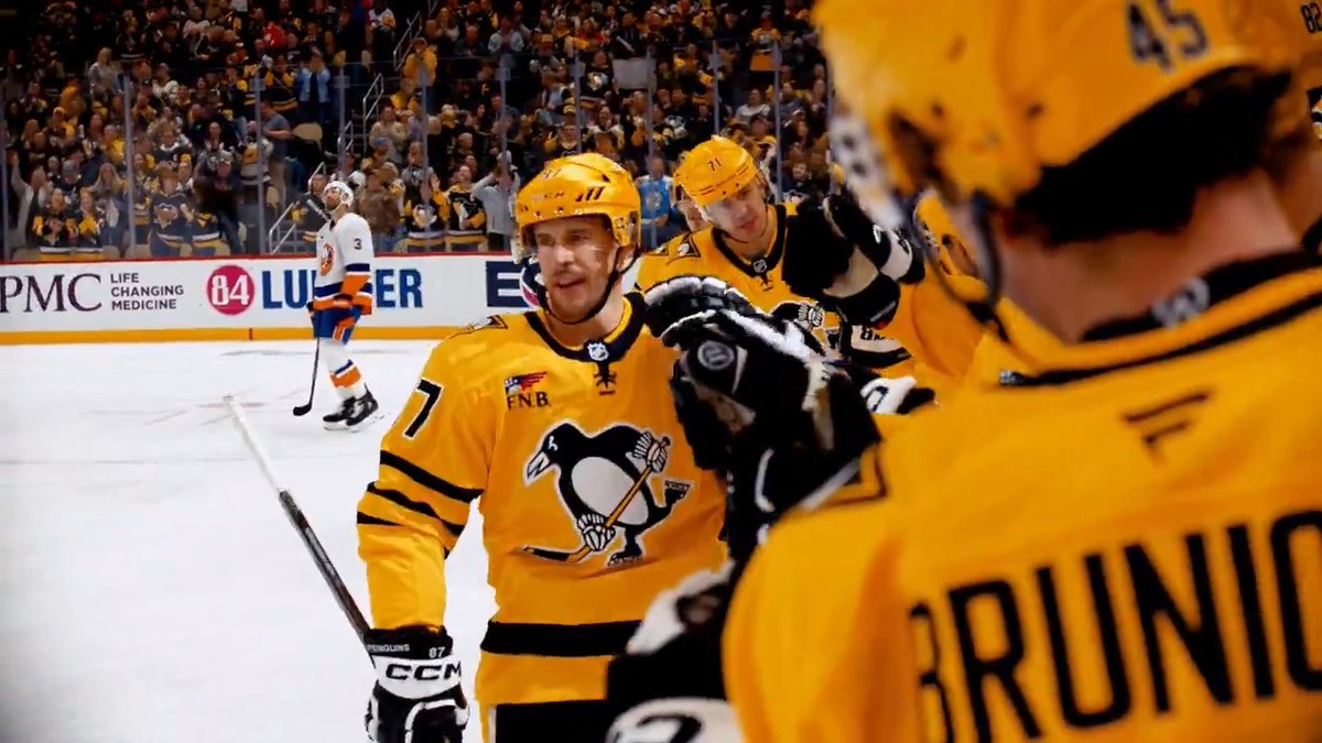 Sid's tally mic'd up 🎤