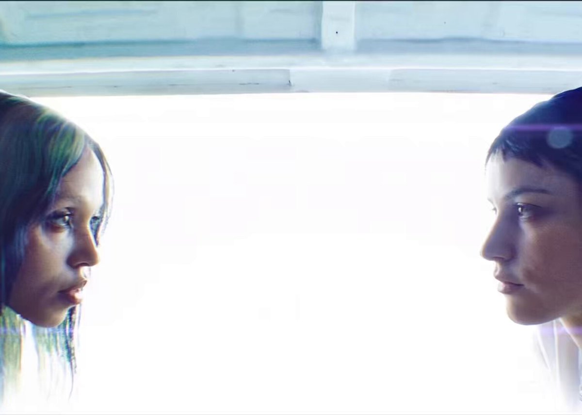 Oklou releases new single, “viscus,” featuring FKA twigs.